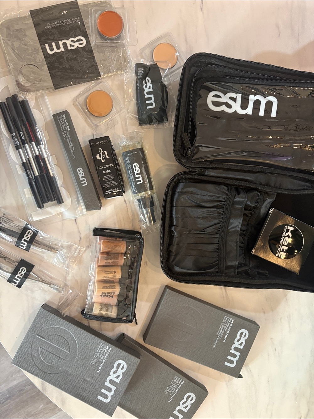 Black Makeup Kit with Neutral Cream & Tan Shades